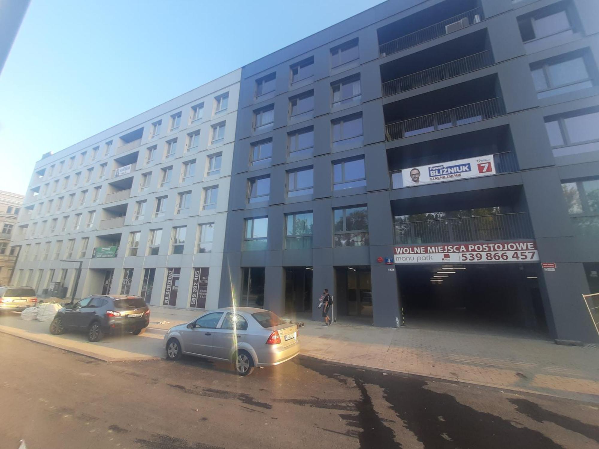 Manu Park Z Garazem Centrum *