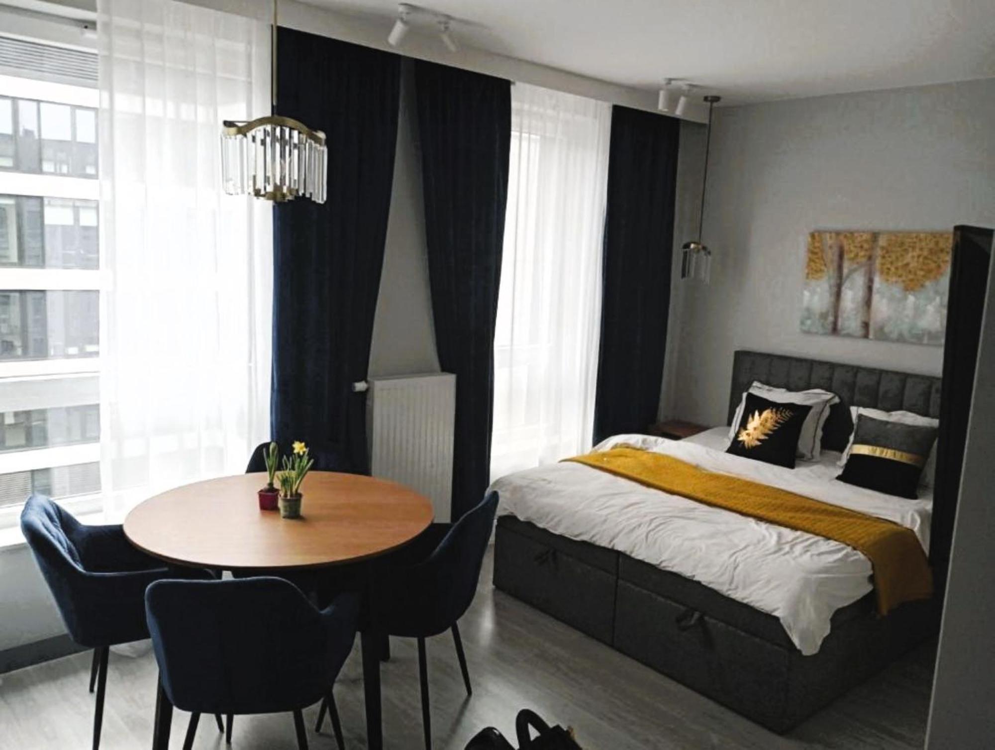 Apartment Manu Park Z Garazem Centrum *